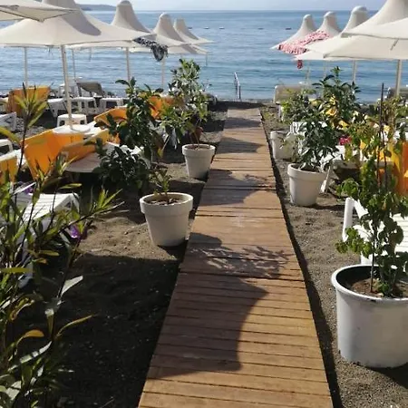 Yahsi Beach Ξενοδοχείο *